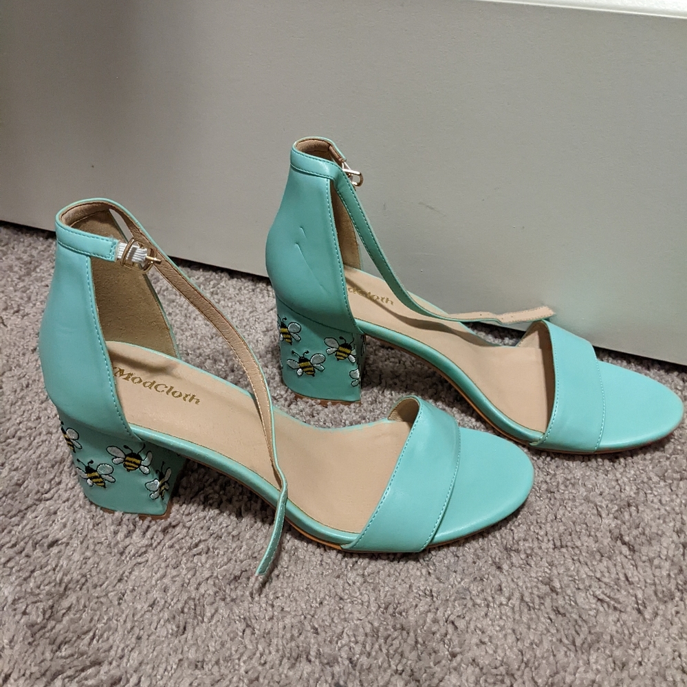Modcloth Block heels with embroidered Bumble Bees